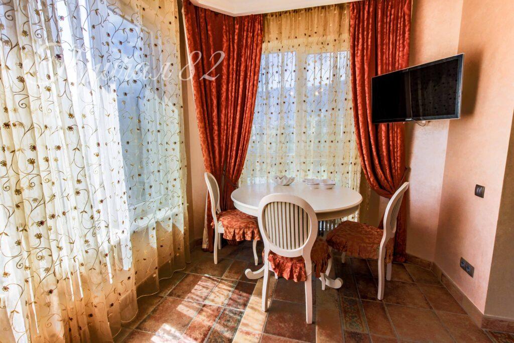 Ялта, Таврическая 2 Б