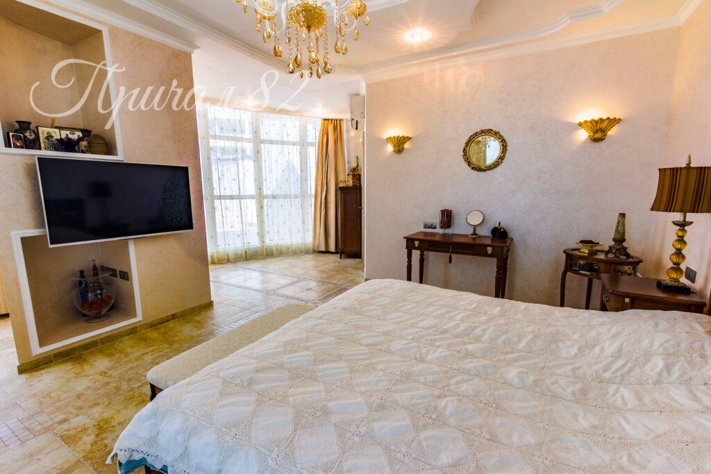 Ялта, Таврическая 2 Б