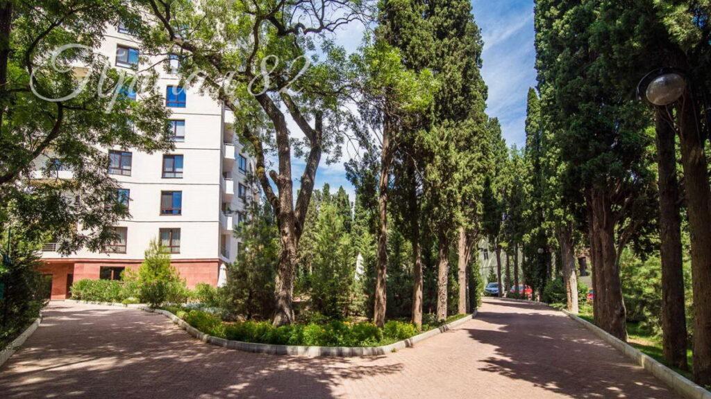 Ялта, ул. Ломоносова, 25