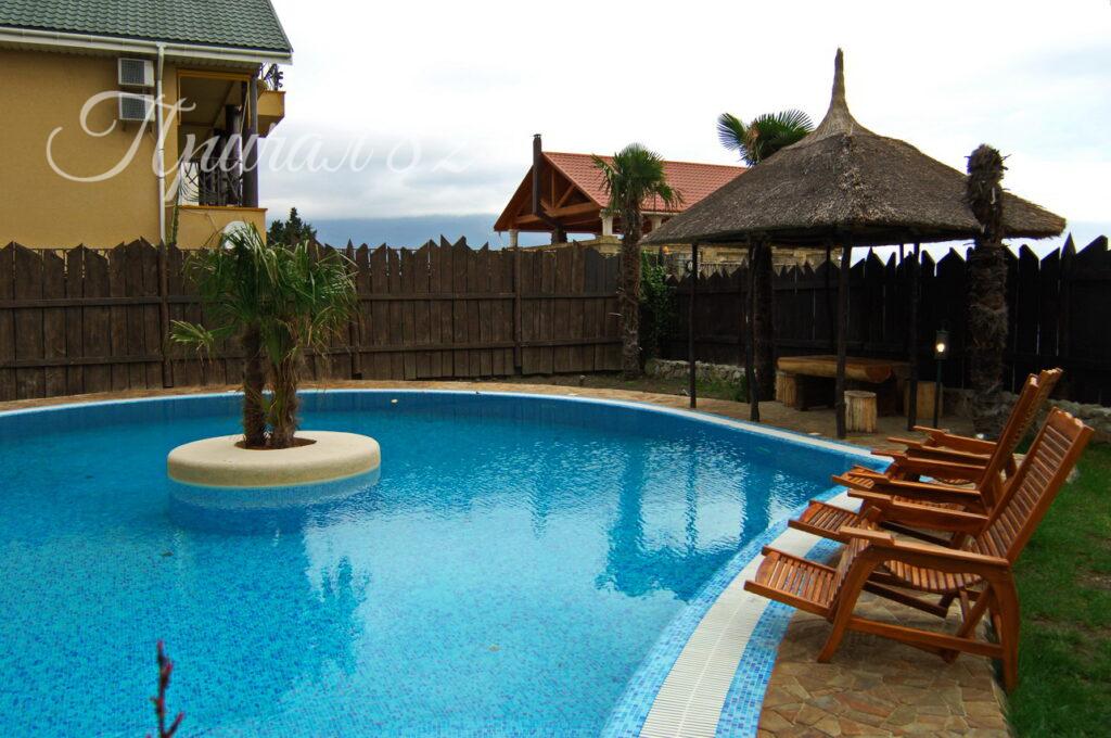 Ялта, пгт. Ливадия, ул. Виноградная