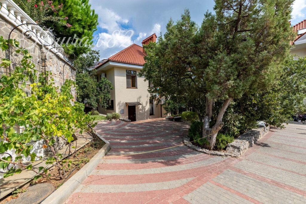 Ялта, пгт. Форос, мыс Сарыч