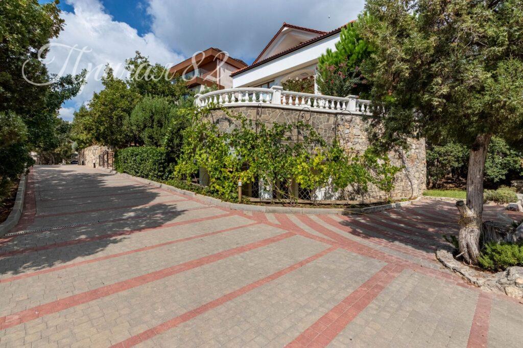 Ялта, пгт. Форос, мыс Сарыч