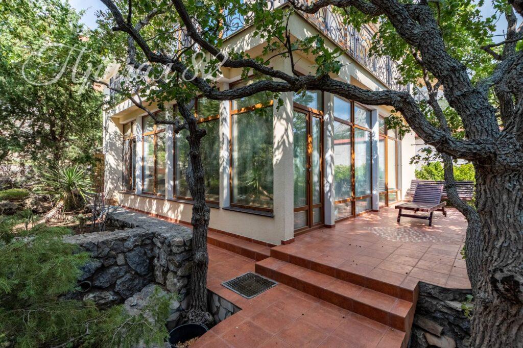 Ялта, пгт. Форос, мыс Сарыч