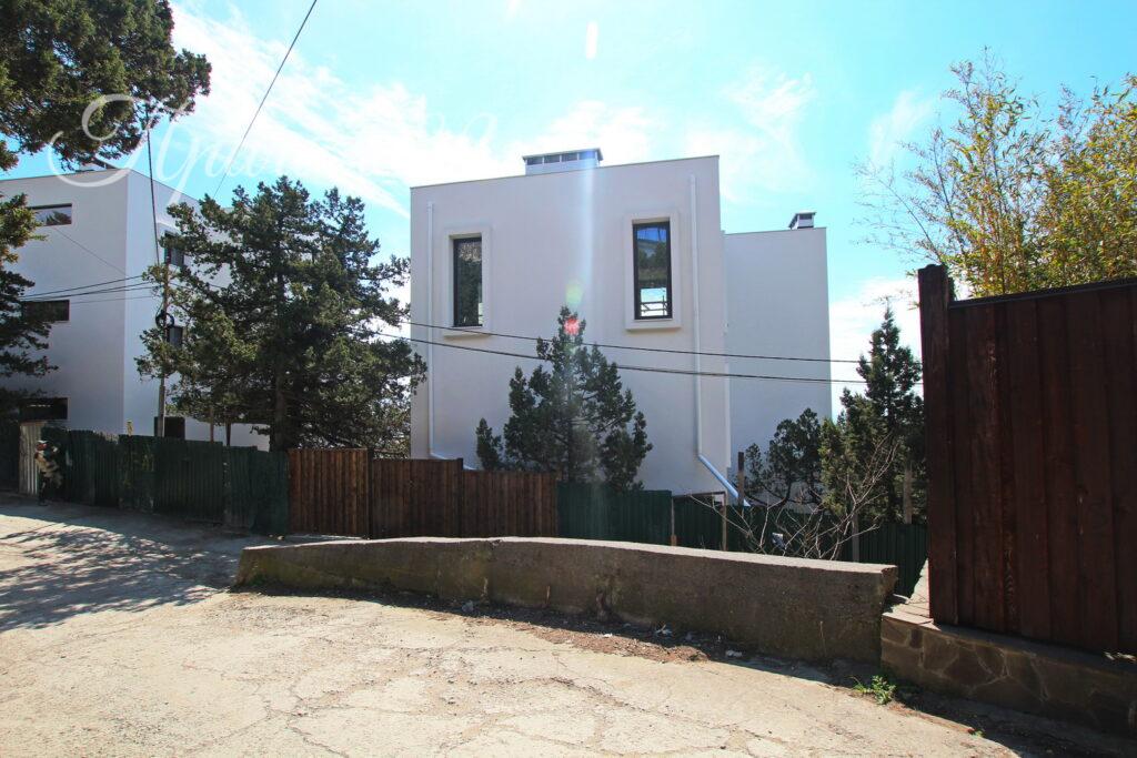 Ялта, пгт. Гаспра, ул. Маратовская