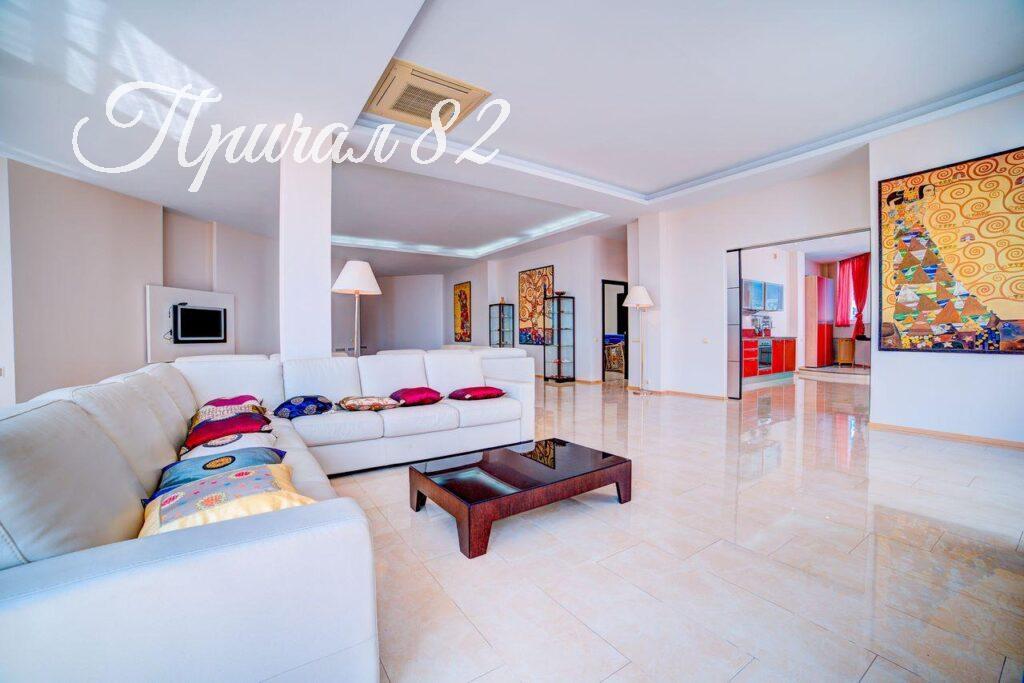 Ялта улица Володарского 9