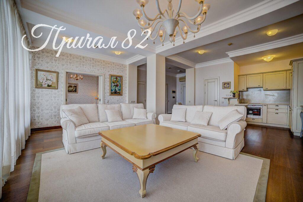 г. Ялта, квартал Приморский парк имени Гагарина, 11