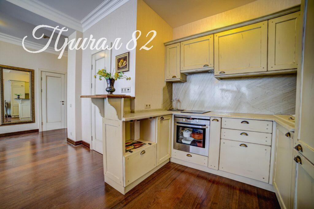 г. Ялта, квартал Приморский парк имени Гагарина, 11