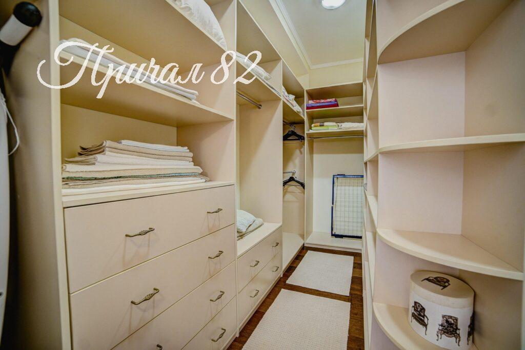 г. Ялта, квартал Приморский парк имени Гагарина, 11