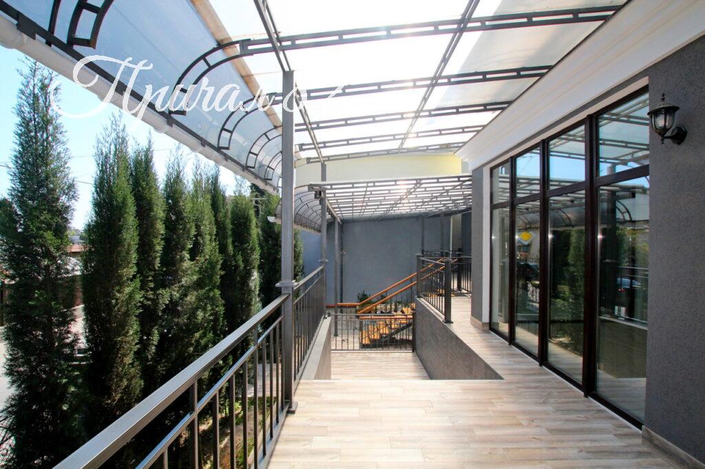 Ялта, ул. Пионерская 8