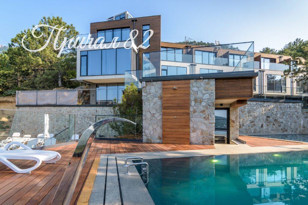 Ялта, ул. Большевистская,100