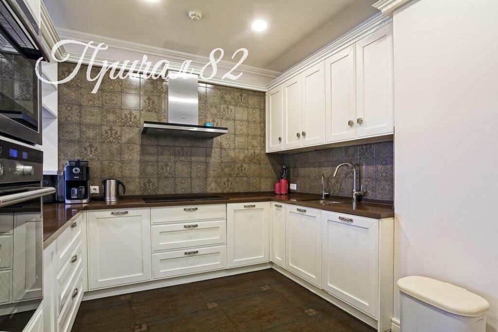 Алушта, ул. Парковая, 5