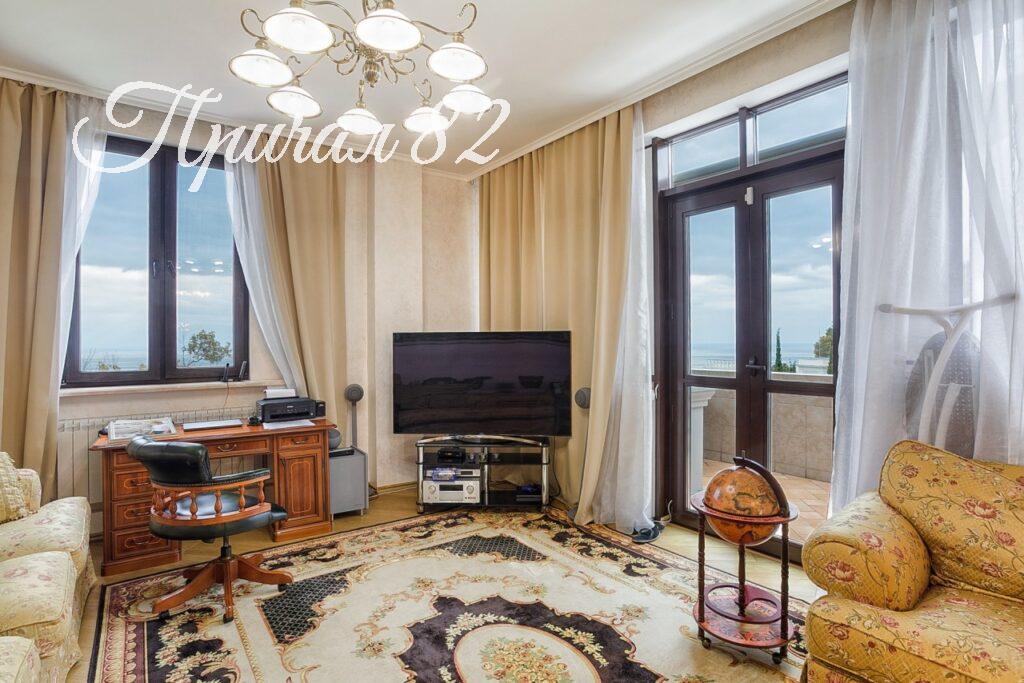 Ялта, пгт. Ливадия, ул. Батурина, 44а