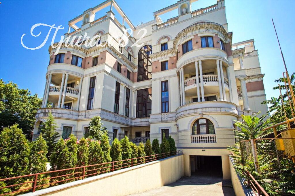 Ялта, пгт. Ливадия, ул. Батурина, 44а