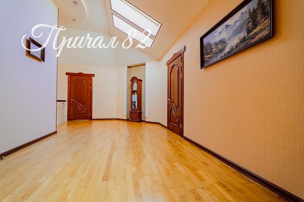 Ялта, пгт. Никита, улица Оранжерейная