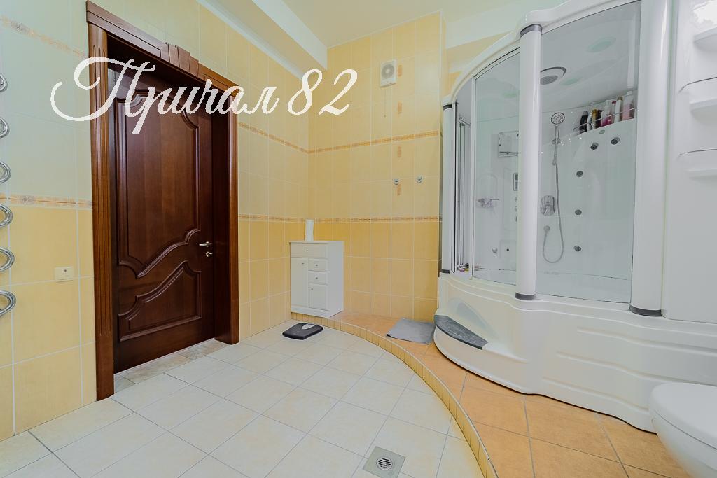 Ялта, пгт. Никита, улица Оранжерейная