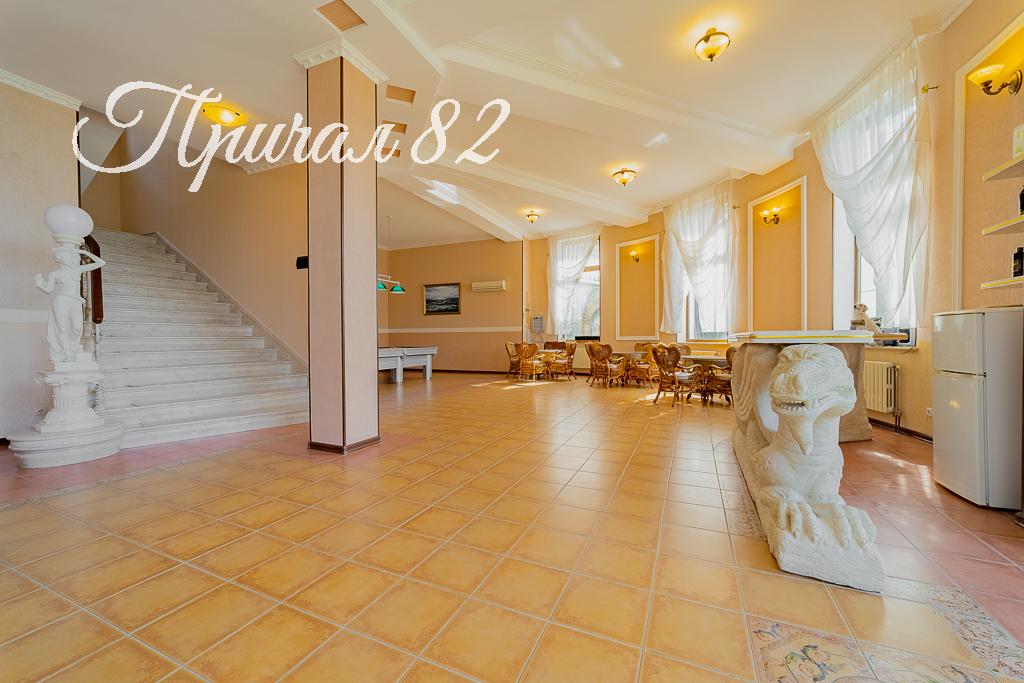 Ялта, пгт. Никита, улица Оранжерейная