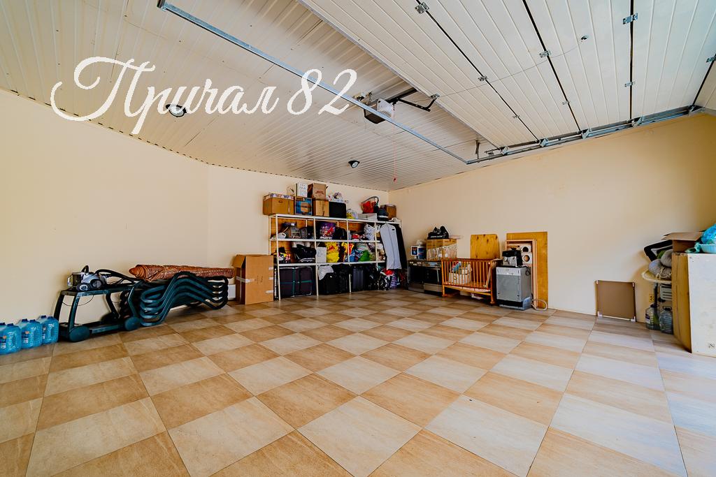 Ялта, пгт. Никита, улица Оранжерейная