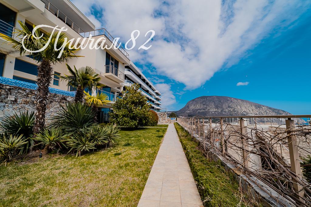 Ялта, поселок городского типа Гурзуфа, улица Ялтинская