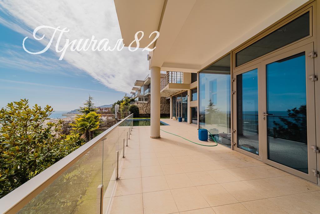 Ялта, поселок городского типа Гурзуфа, улица Ялтинская