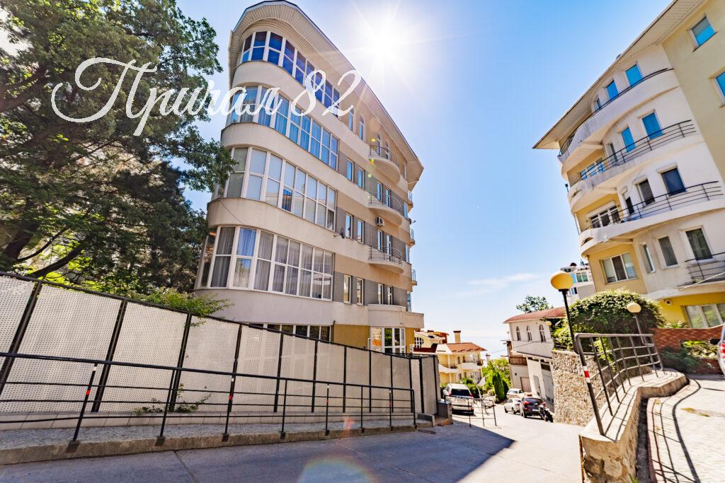 Ялта, улица Щорса дом 47