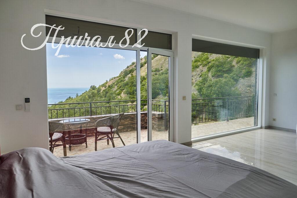 Ялта поселок городского типа Парковое улица Центральная дом 36