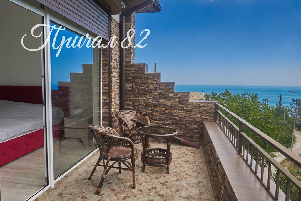 Ялта поселок городского типа Парковое улица Центральная дом 36