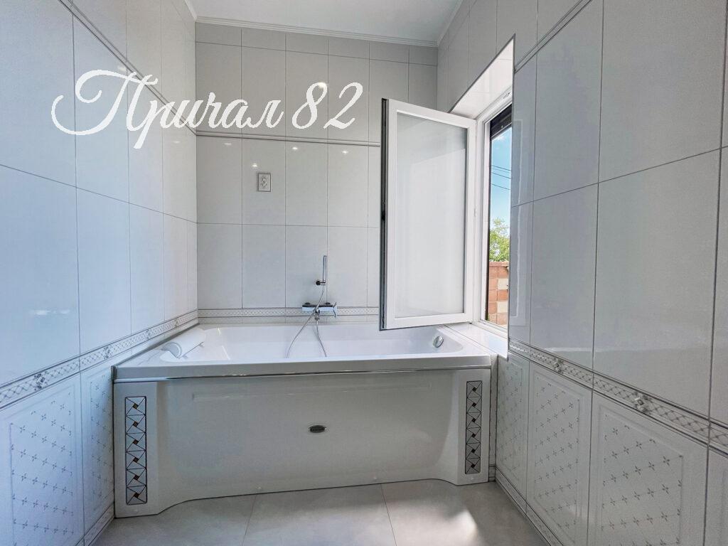 Ялта поселок городского типа Парковое улица Центральная дом 36