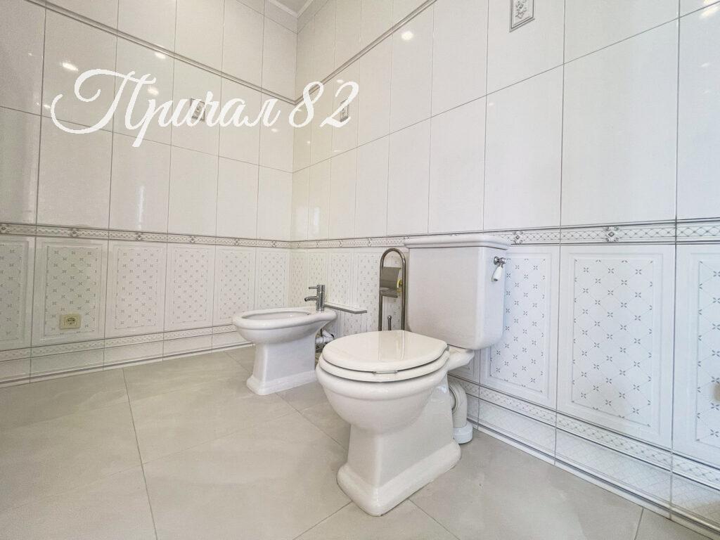 Ялта поселок городского типа Парковое улица Центральная дом 36