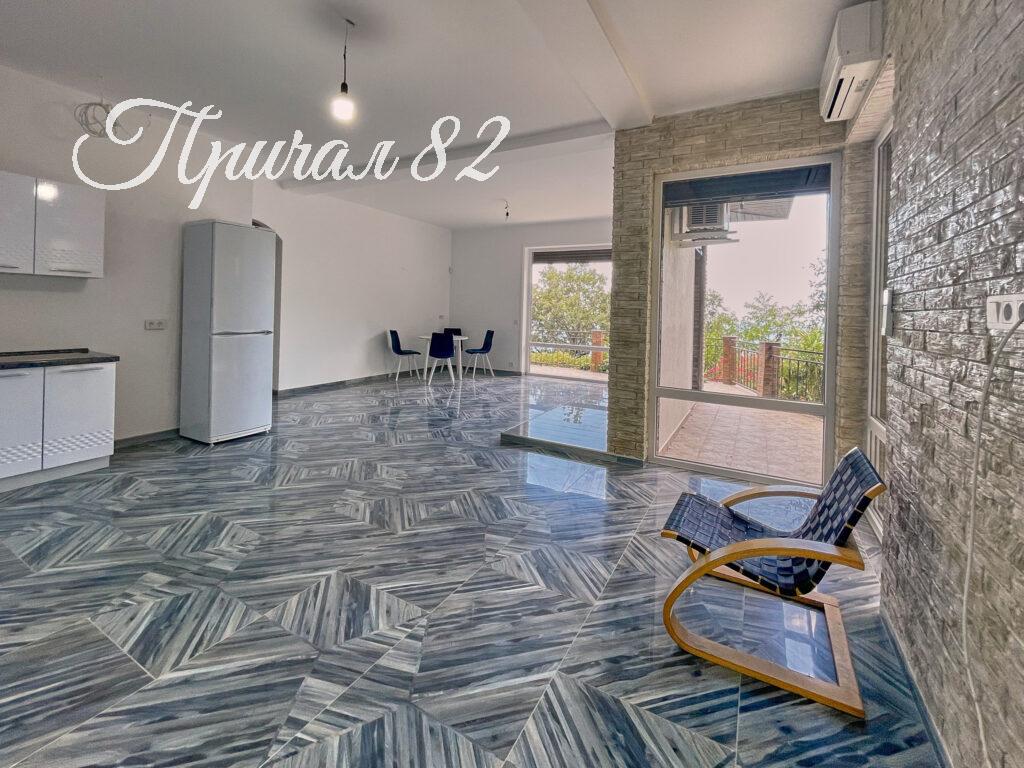 Ялта поселок городского типа Парковое улица Центральная дом 36