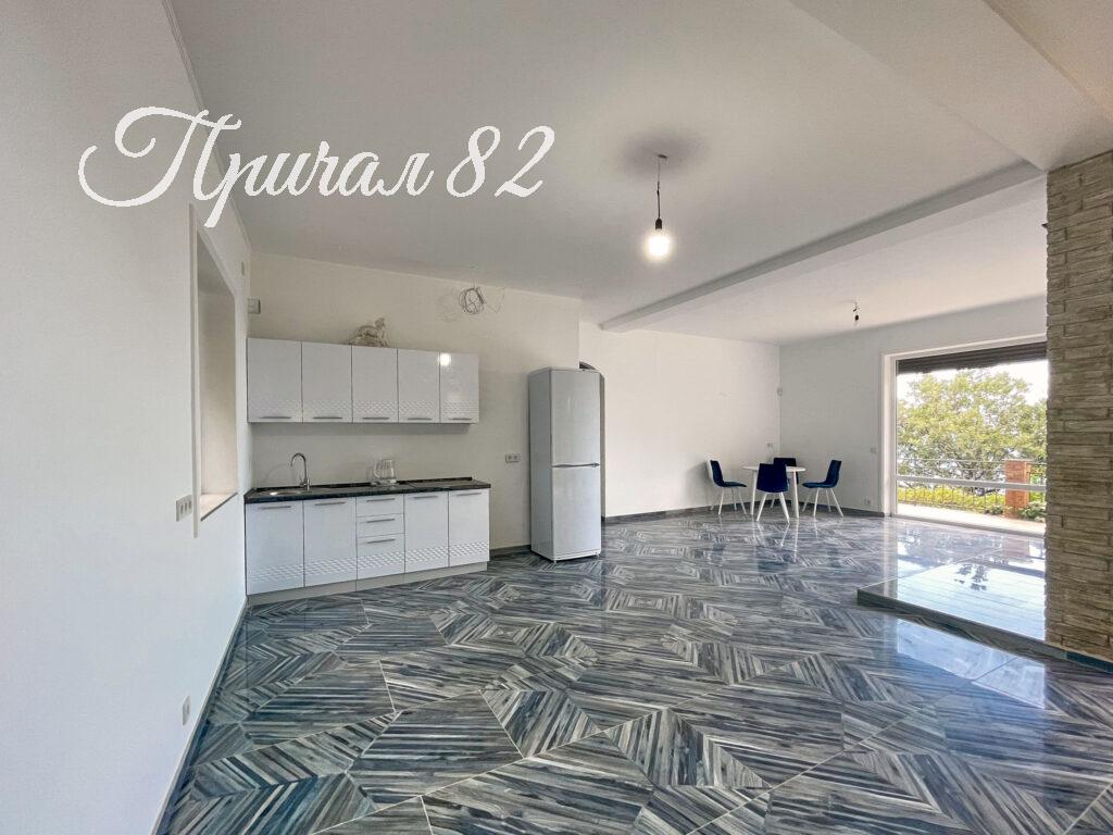 Ялта поселок городского типа Парковое улица Центральная дом 36