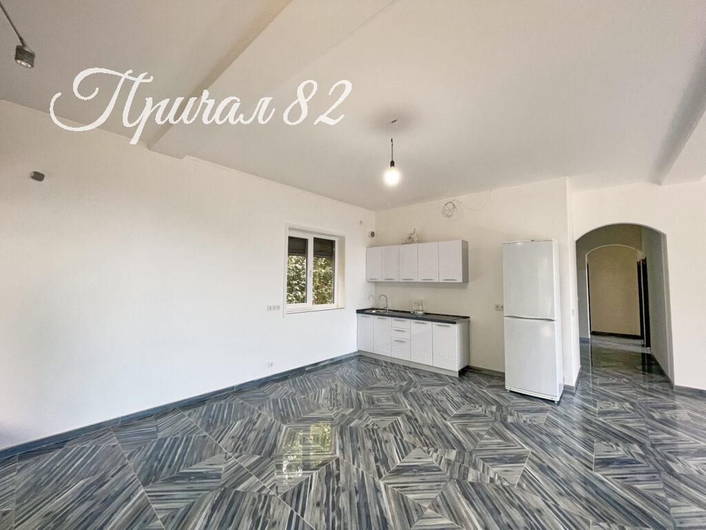 Ялта поселок городского типа Парковое улица Центральная дом 36