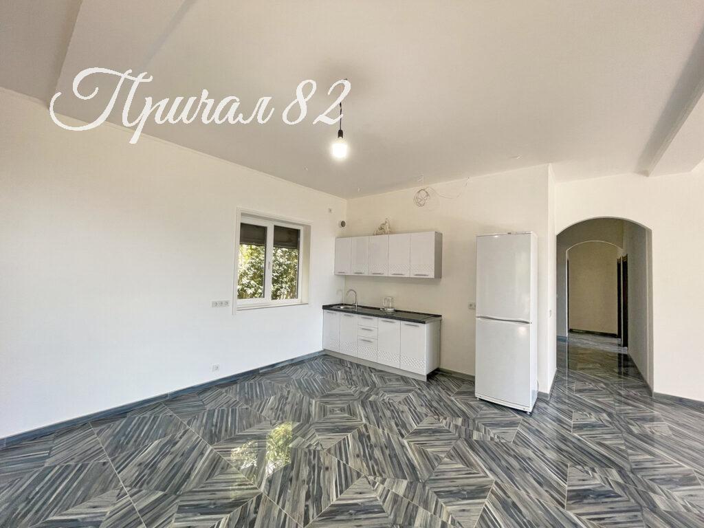 Ялта поселок городского типа Парковое улица Центральная дом 36