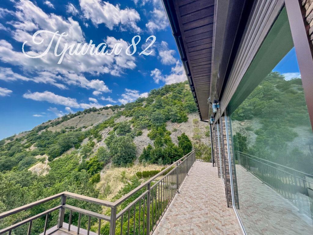 Ялта поселок городского типа Парковое улица Центральная дом 36