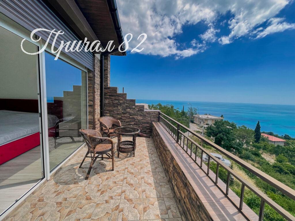 Ялта поселок городского типа Парковое улица Центральная дом 36