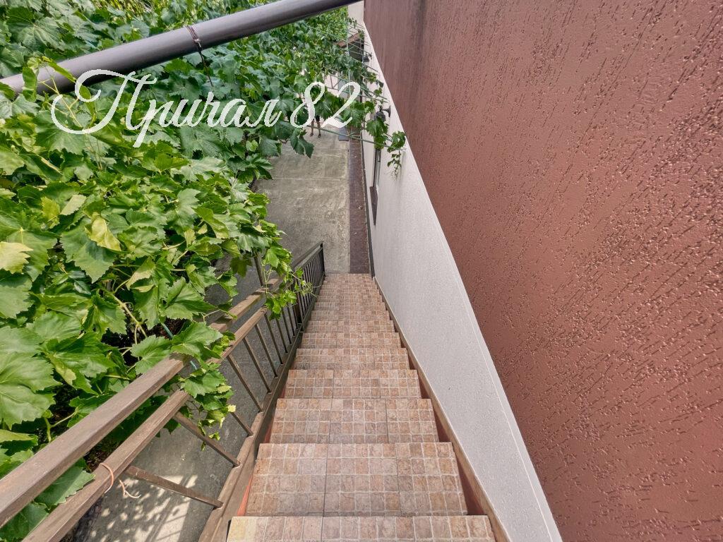 Ялта поселок городского типа Парковое улица Центральная дом 36