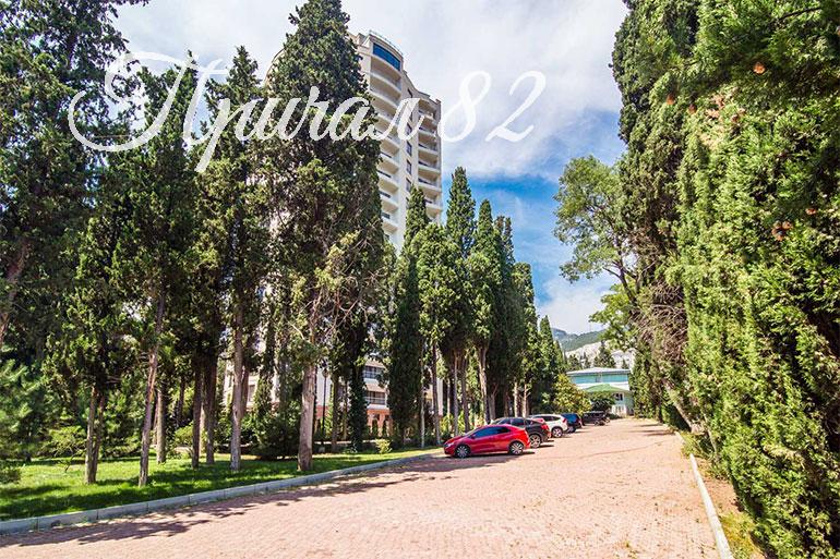 Ялта, ул. Ломоносова, 25