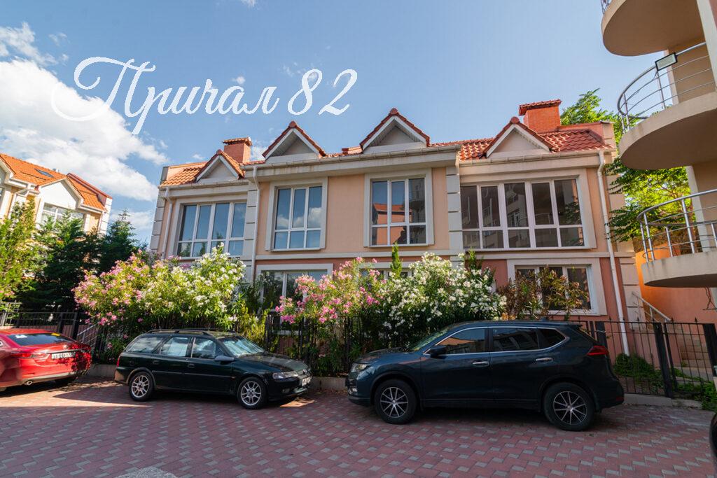 Алушта, пос. Чайка, ул. Багрова, 12