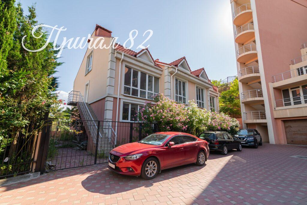 Алушта, пос. Чайка, ул. Багрова, 12