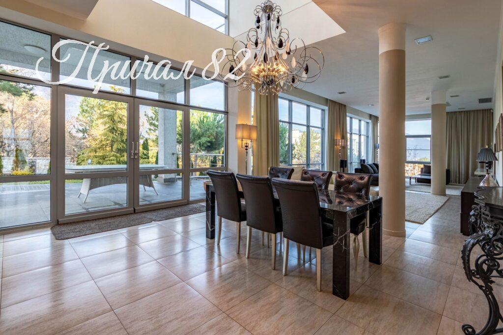 г. Ялта, пгт. Виноградное