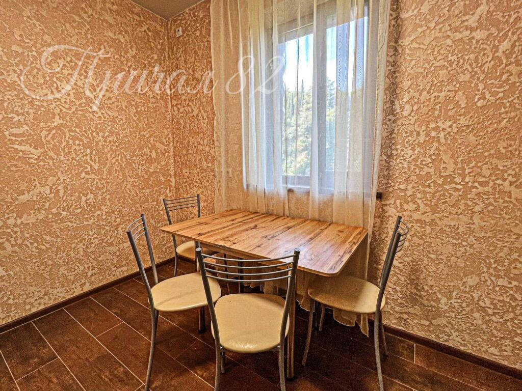 Ялта, Парковый проезд, 9