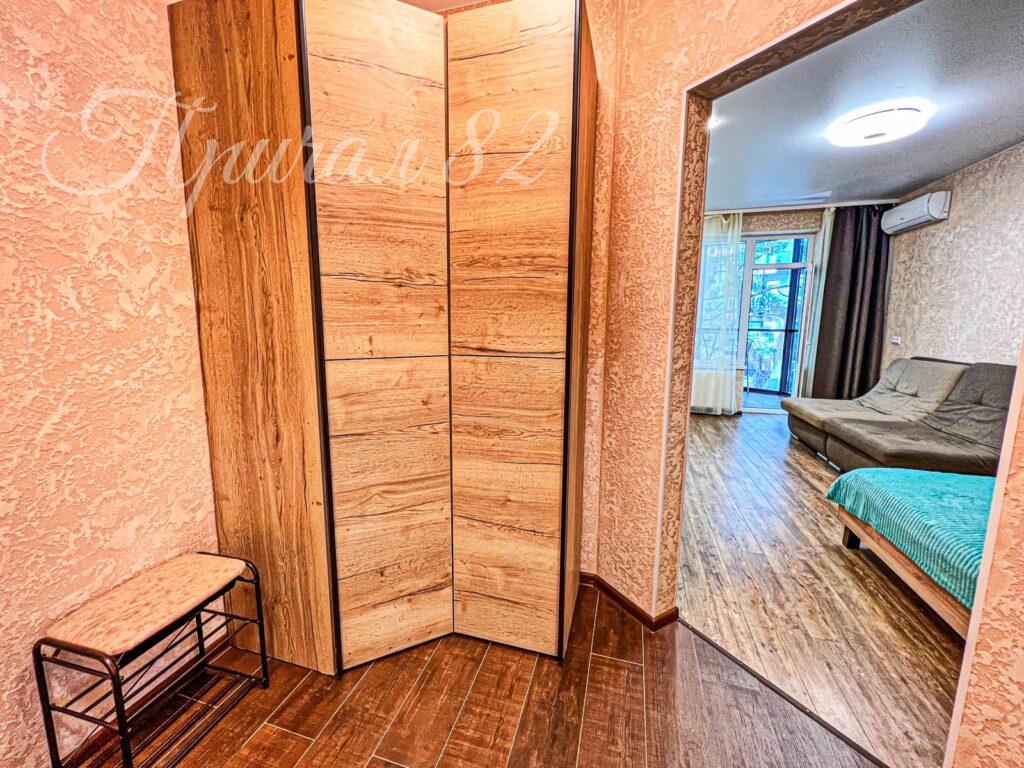 Ялта, Парковый проезд, 9