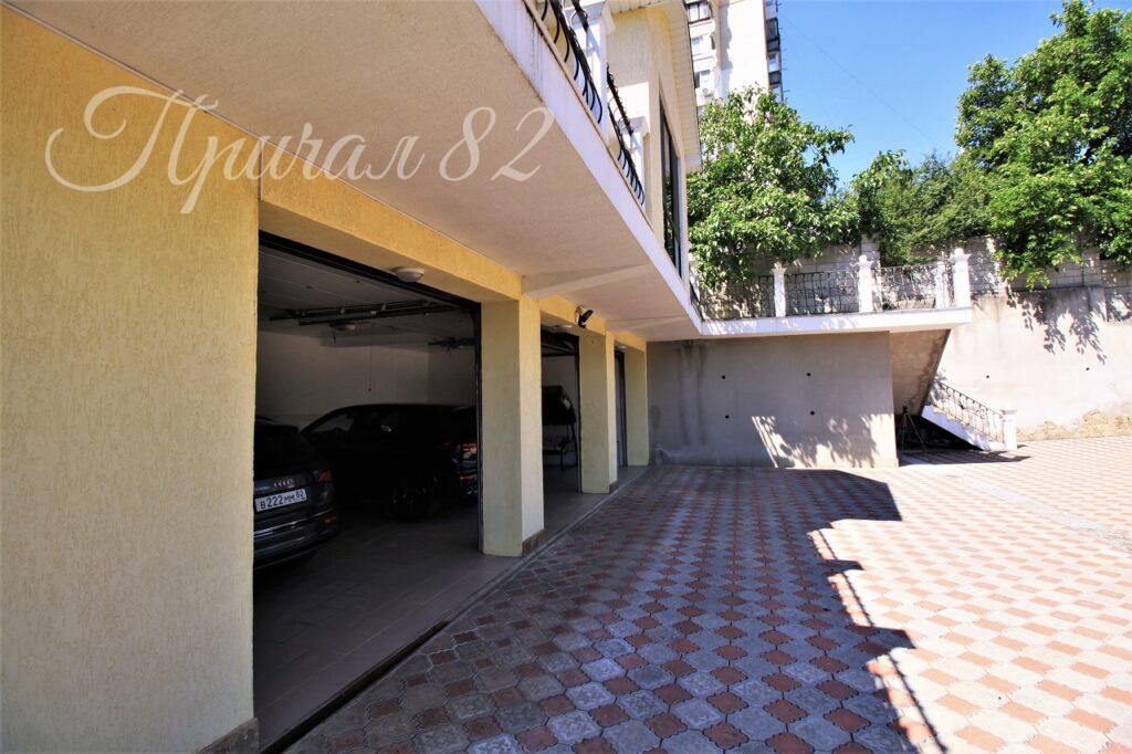 Ялта, улица Лененградская