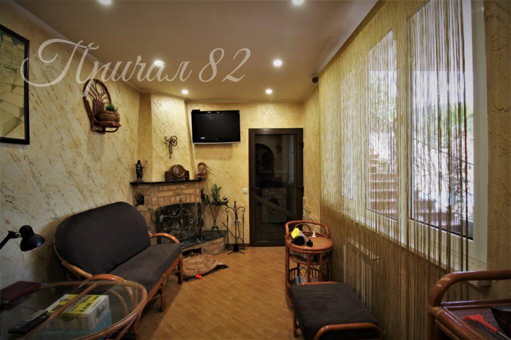 Ялта, улица Лененградская