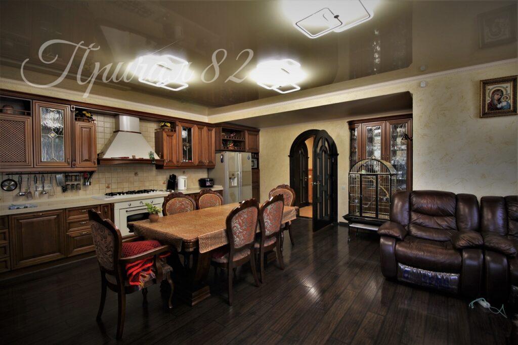 Ялта, улица Лененградская