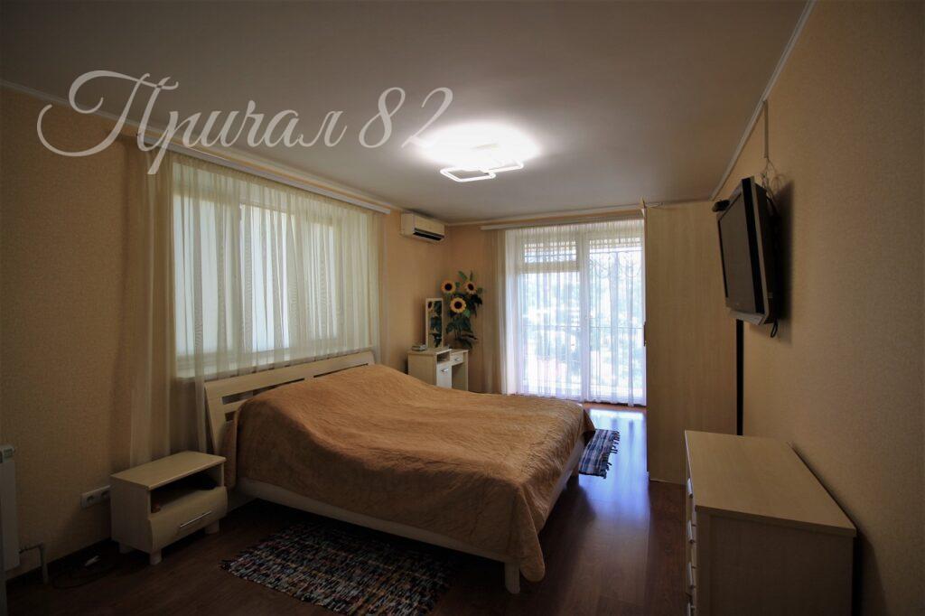 Ялта, улица Лененградская