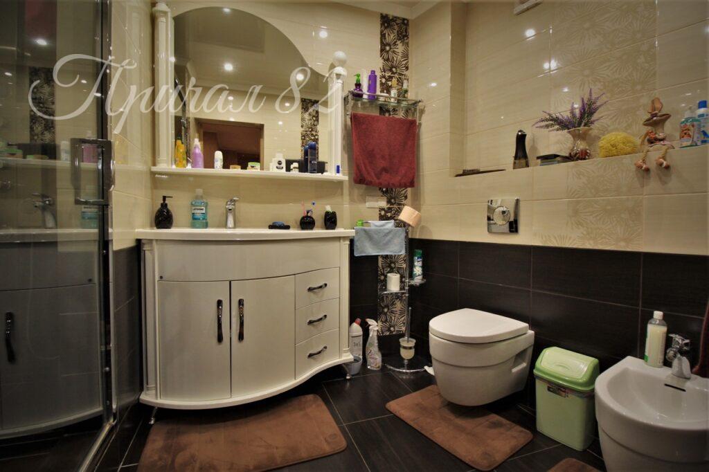 Ялта, улица Лененградская