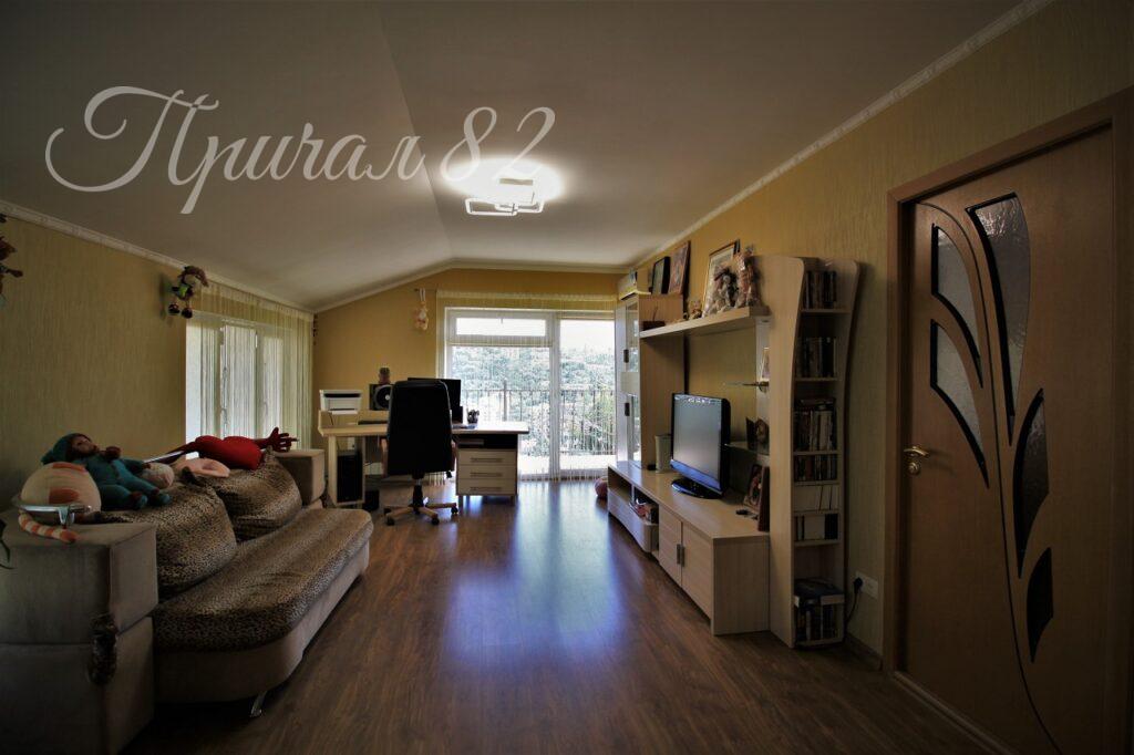 Ялта, улица Лененградская