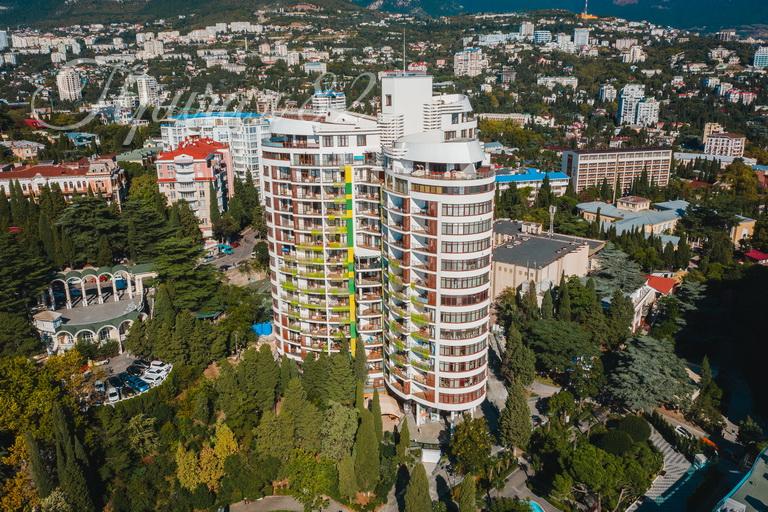 Ялта, Набережная им. Ленина, 4