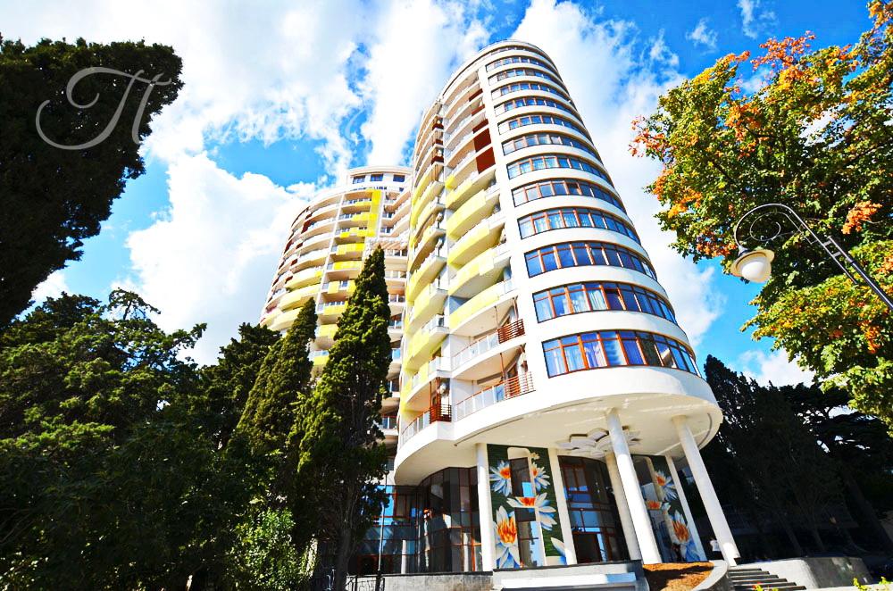 Ялта, Набережная им. Ленина, 4