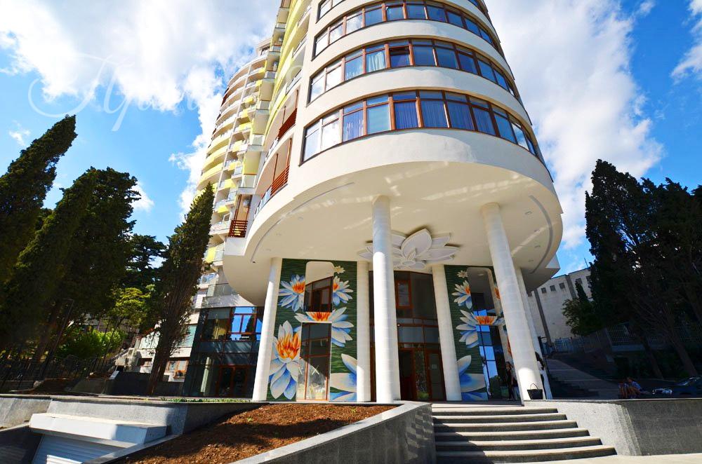 Ялта, Набережная им. Ленина, 4